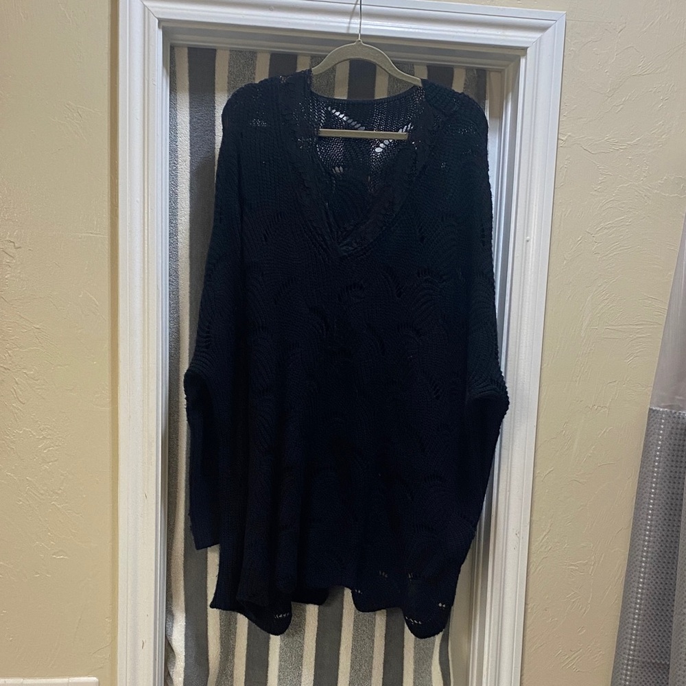 SHEIN Black V-Neck Sweater